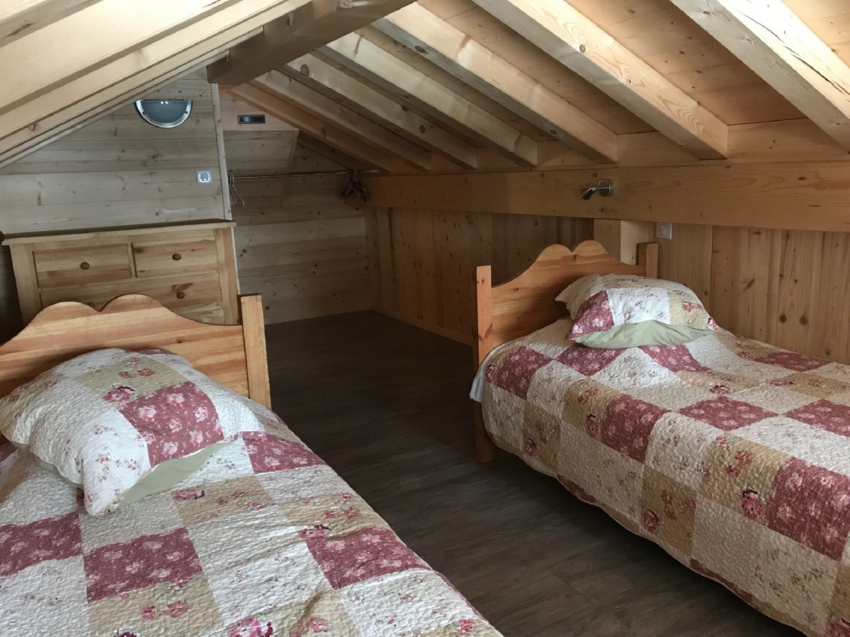 Varlope-chambre-lits-simples3-location-appartement-chalet-Les-Gets