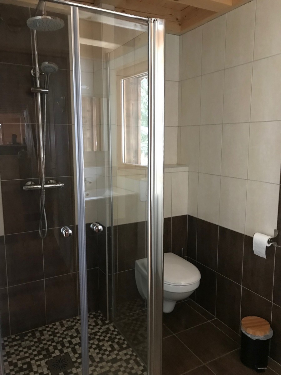 Varlope-sdb-douche-wc2-location-appartement-chalet-Les-Gets