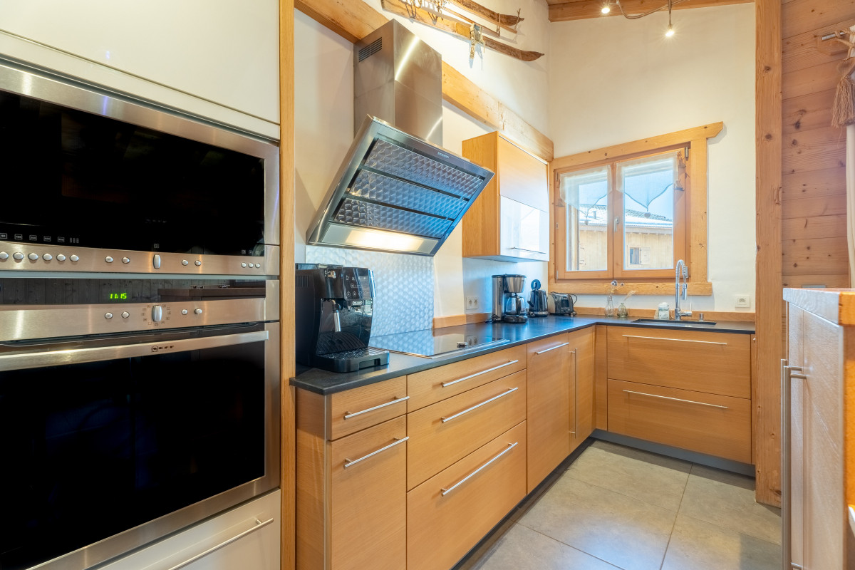 virolet-corniche-cuisine-equipee-19382333-location-appartement-chalet-Les-Gets