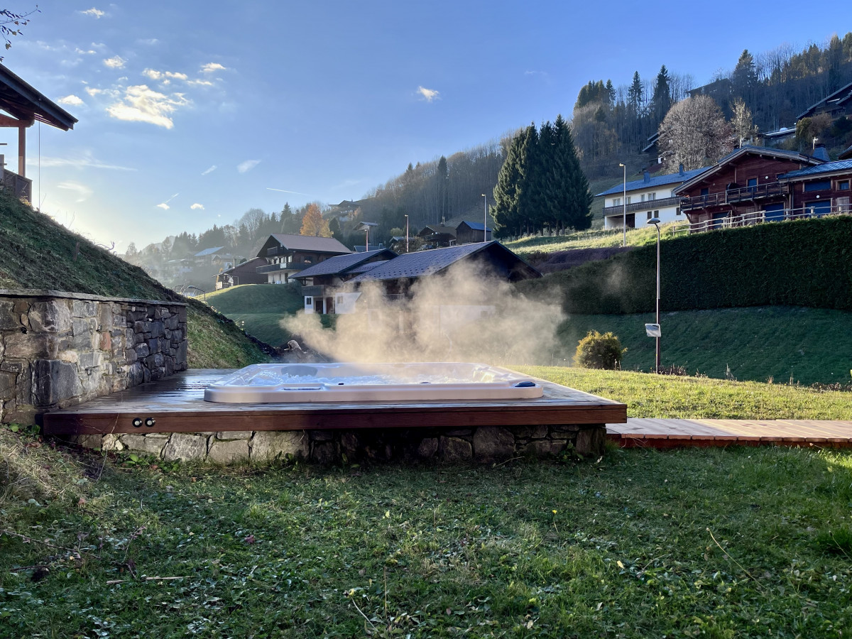 Virolet-jacuzzi-location-appartement-chalet-Les-Gets