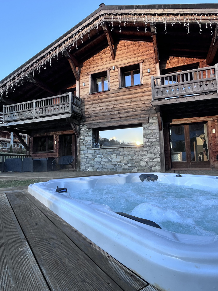 Virolet-jacuzzi-location-appartement-chalet-Les-Gets