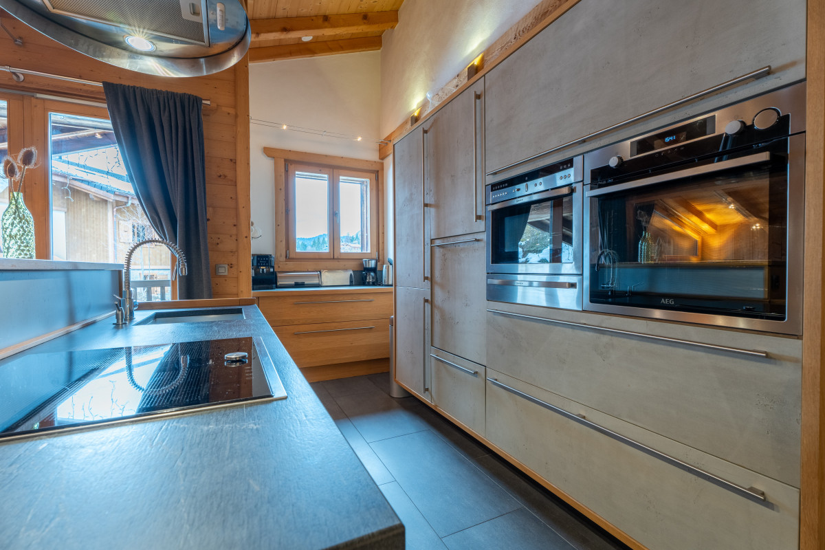 virolet-wetzet-cuisine-19382347-location-appartement-chalet-Les-Gets