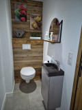 13-solaretb203-wc-independant-location-appartement-chalet-Les-Gets