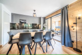 2023-06-elouera-4-salleamanger-location-chalet-appartement-les-gets-14327330