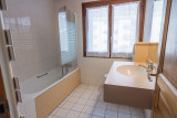 Location studio pour 4 personnes Les Gets - Salle de bains avec baignoire