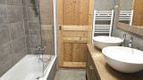 _lv_images__lot_0000000111_15_20444931
