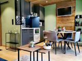 _lv_images__lot_0000000147_01_19562745