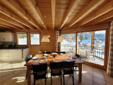 _lv_images__lot_0000000203_03_16768049