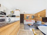 _lv_images__lot_0109021974_06_20835720