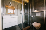 alpine-lodge-salle-de-bain-douche-location-appartement-chalet-Les-Gets