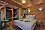 appartement-des-pistes-chambre-lit-double-location-appartement-chalet-Les-Gets