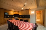 Azalees-7-cuisine-location-appartement-chalet-Les-Gets