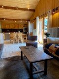 Berthet-Sports-Edelweiss-cuisine-salon-location-appartement-chalet-Les-Gets