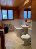 Berthet-Sports-Gentianes-salle-de-bain-location-appartement-chalet-Les-Gets