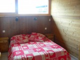 Bleuets-2-chambre-lit-double-location-appartement-chalet-Les-Gets