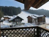 Bois-de-Lune-22-balcon-vue-piste-location-appartement-chalet-Les-Gets