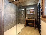 boule-de-neige-102-salle-de-bain-douche-location-appartement-chalet-Les-Gets