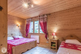 bouton-d-or-chambre1-location-appartement-chalet-Les-Gets