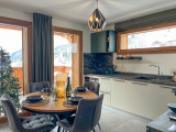 Carmine-Lodge-A205-cuisine-salle-a-manger-location-appartement-chalet-Les-Gets