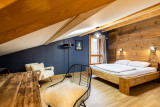 Carmine-Lodge-Marie-des-neiges-chambre-mansardee-location-appartement-chalet-Les-Gets