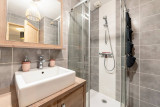 Chalet-des-Perrieres-salle-de-bain-location-appartement-chalet-Les-Gets