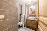 Chalet-des-Perrieres-salle-de-bain-location-appartement-chalet-Les-Gets