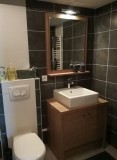 Chalet-des-Perrieres-salle-de-bain-location-appartement-chalet-Les-Gets