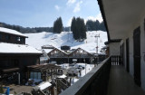 chalet-des-pistes-balcon-vue-location-appartement-chalet-Les-Gets