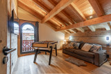 Chalet-Monet-salle-de-jeu-babyfoot-tv-location-chalet-appartement-Les-Gets