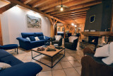 chalet-novelin-salon-sejour-appartement-chalet-Les-Gets