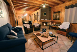 chalet-novelin-salon-sejour-appartement-chalet-Les-Gets