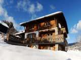 Chalet-Rocade-etage-1-exterieur-hiver-location-appartement-chalet-Les-Gets