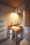 Chaumiere-3-salle-de-bain-location-appartement-chalet-les-gets