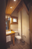 Chaumiere-3-salle-de-bain-location-appartement-chalet-les-gets