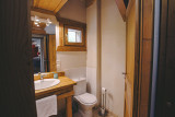 Chaumiere-3-salle-de-bain-location-appartement-chalet-les-gets