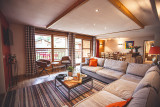 Chaumiere-3-salon-location-appartement-chalet-les-gets