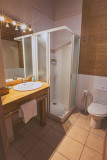 Chaumiere-5-salle-de-bain-douche-location-appartement-chalet-les-gets