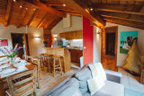 Chaumiere-5-salon-cuisine-location-appartement-chalet-les-gets