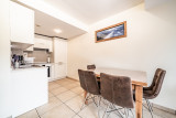 Cristal-2-cuisine-salle-a-manger-location-appartement-chalet-Les-Gets