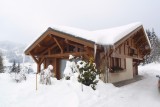 Etoile-des-Neiges-exterieur-hiver-location-appartement-chalet-Les-Gets