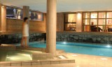 Fermes-d-Emiguy-3-pieces-6-personnes-piscine-interieure2-location-appartement-chalet-Les-Gets