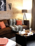 Fermes-d-Emiguy-3-pieces-alcove-8-personnes-salon2-location-appartement-chalet-Les-Gets