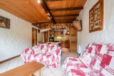 Lou-Baitandys-sejour-canape-location-appartement-chalet-Les-Gets