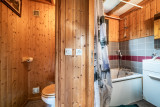 Moudon-Chalet17-intérieur-wc-salle-bain-location-appartement-chalet-Les-Gets