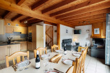 negritelles1-salle-a-manger-appartement-chalet-les-gets