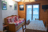 Nevada-2-salle-a-manger-salon-location-appartement-chalet-Les-Gets