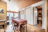 Pied-de-Adroit-5-sejour-cuisne-salon-salle-a-manger-location-appartement-chalet-Les-Gets