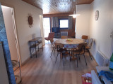 Pied-de-l-adroit-A-salle-a-manger-location-appartement-chalet-Les-Gets