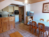 Rhodos-9-sejour-salon-location-appartement-chalet-Les-Gets