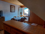 Rhodos-9-sejour-salon-location-appartement-chalet-Les-Gets